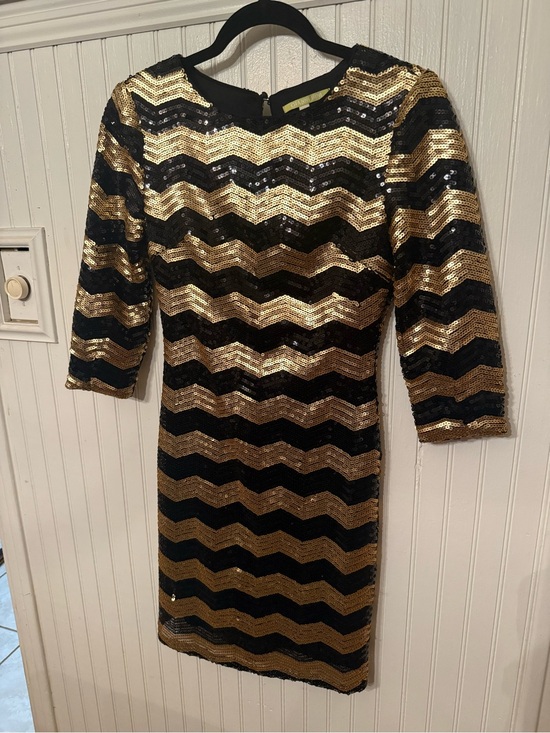 Gianni Bini Dresses & Skirts - Gianni Bini Chevron Sequin Small Minidress